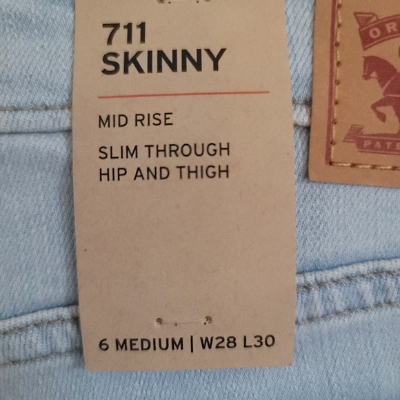 Lee 711 - Picture 3 of 3